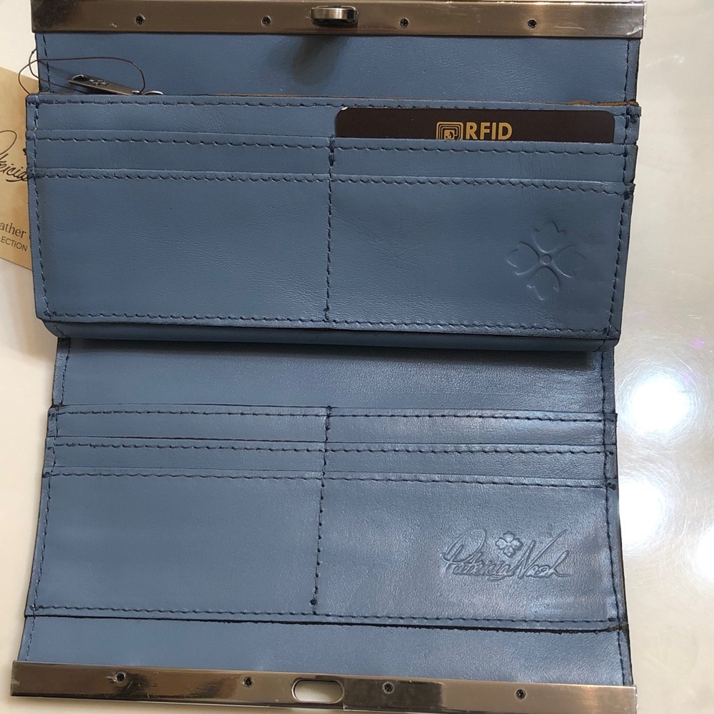 Patricia Nash Burnished Tooled Leather Cauchy Wallet Color Blue Fog NWT & Card - Picture 10 of 16